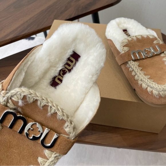 Mou Suede Open-Back Wool Slippers - Picture 5 of 8